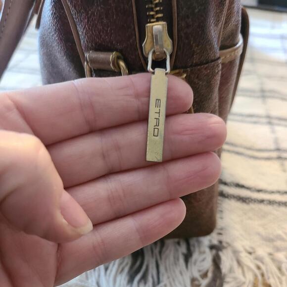 Authentic ETRO Milano Vintage Handbag - Picture 3 of 14